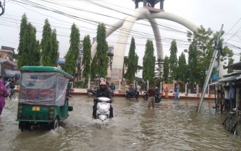 जनकपुरका अधिकांश स्थान डुबानमा, सडक तथा सरकारी कार्यालयमा पानी